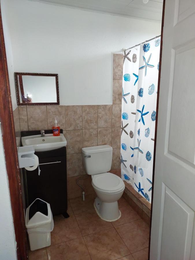 Aparthotel Cabinas Playa Bandera à Parrita Extérieur photo